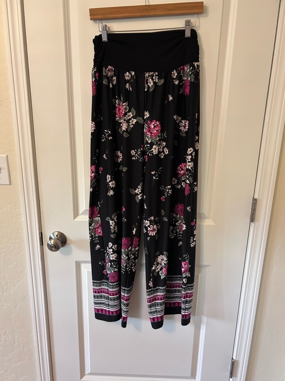 Apt. 9 Black Wide-Leg Floral Pants with Pink Accents